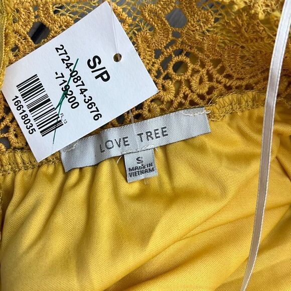 Love Tree Women's Sleeveless Crochet Open Back Yellow Romper Size S NWT - Picture 4 of 13